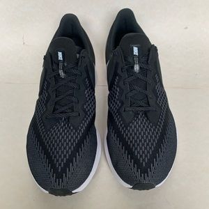 Nike Zoom Winflo Men's running shoe.